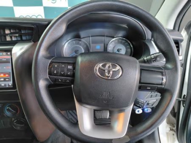 17960Toyota Fortuner017-th.jpg